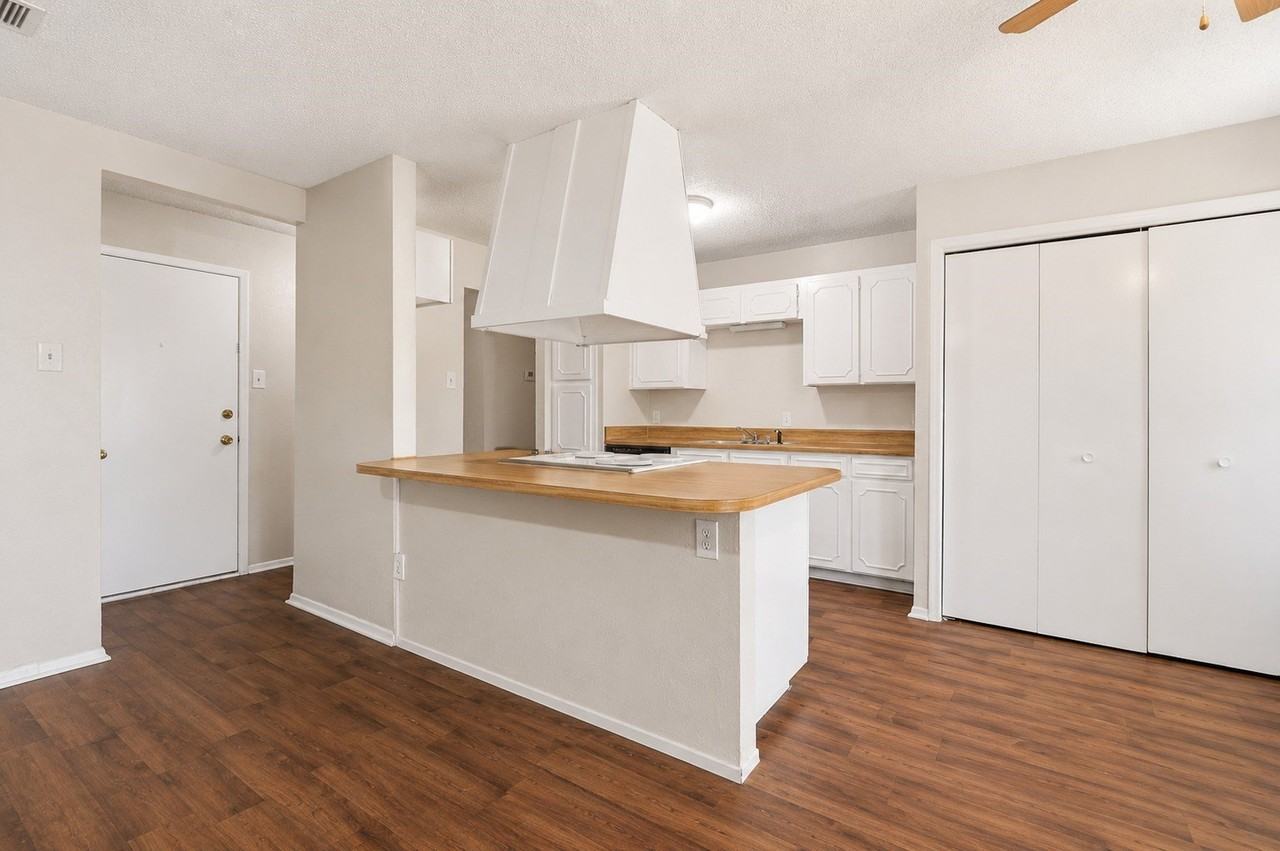 616 Reveille Rd - Photo 6 of 29
