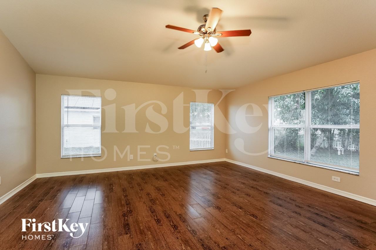 2508 Nw 7th St - Photo 2 of 19