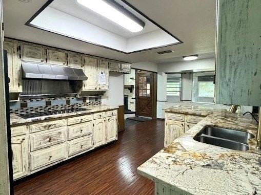413 N Trail St - Photo 2 of 23