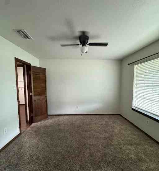 413 N Trail St - Photo 7 of 23