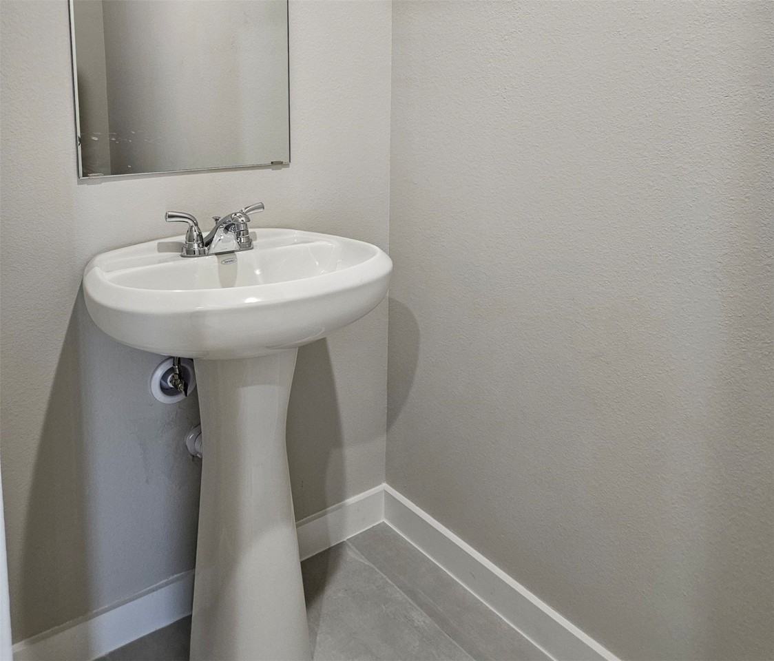 517 Green Grass Dr - Photo 2 of 21
