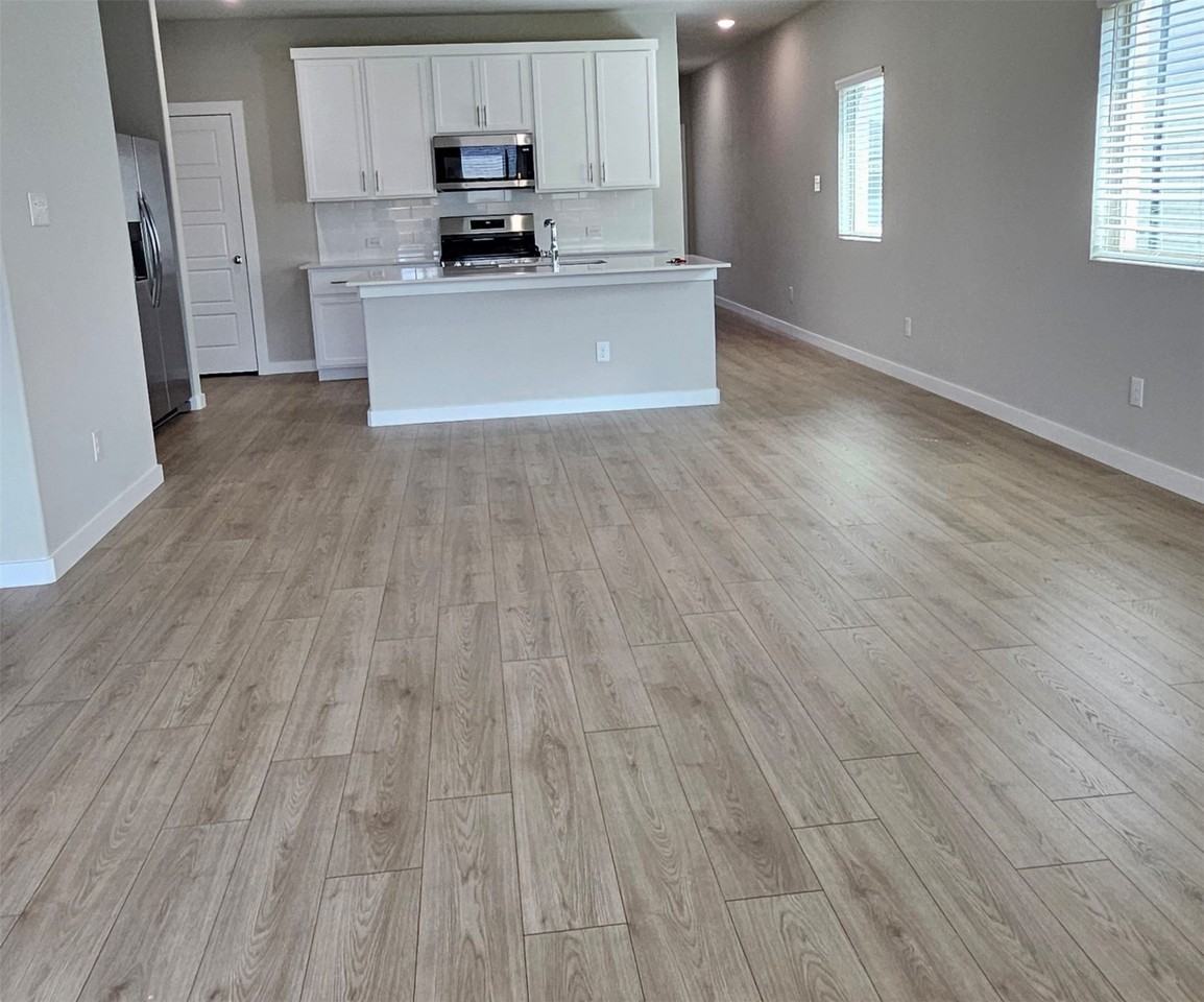 517 Green Grass Dr - Photo 6 of 21