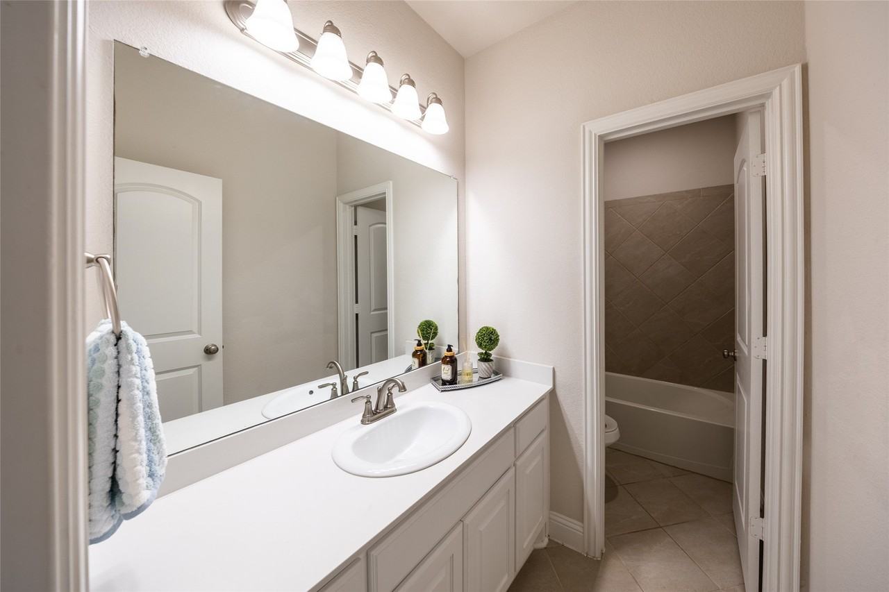 2817 Diamondback Dr - Photo 7 of 31