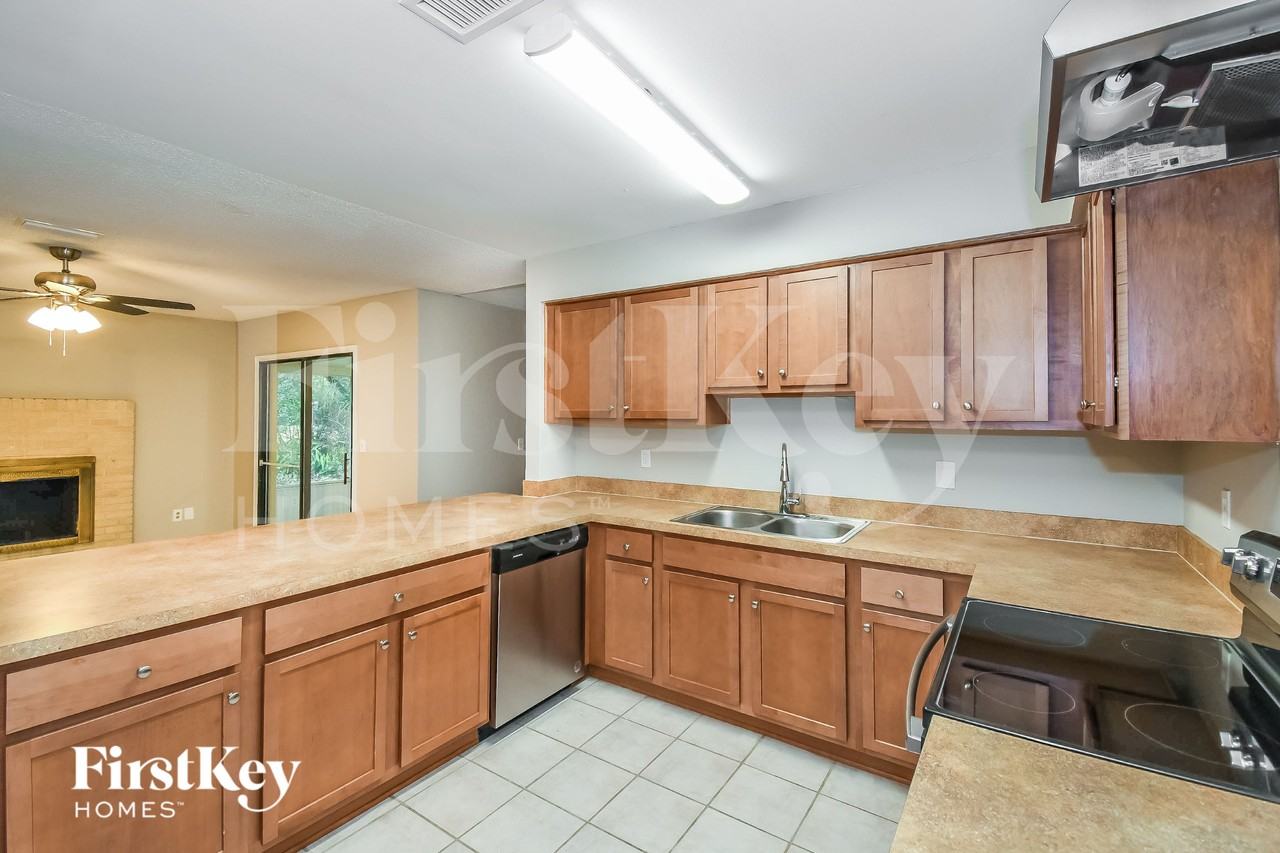 798 Gilda Dr - Photo 7 of 18