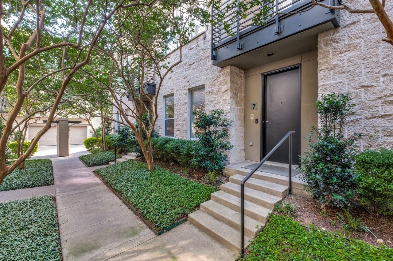 4312 Mckinney Ave #7 - Photo 2 of 25