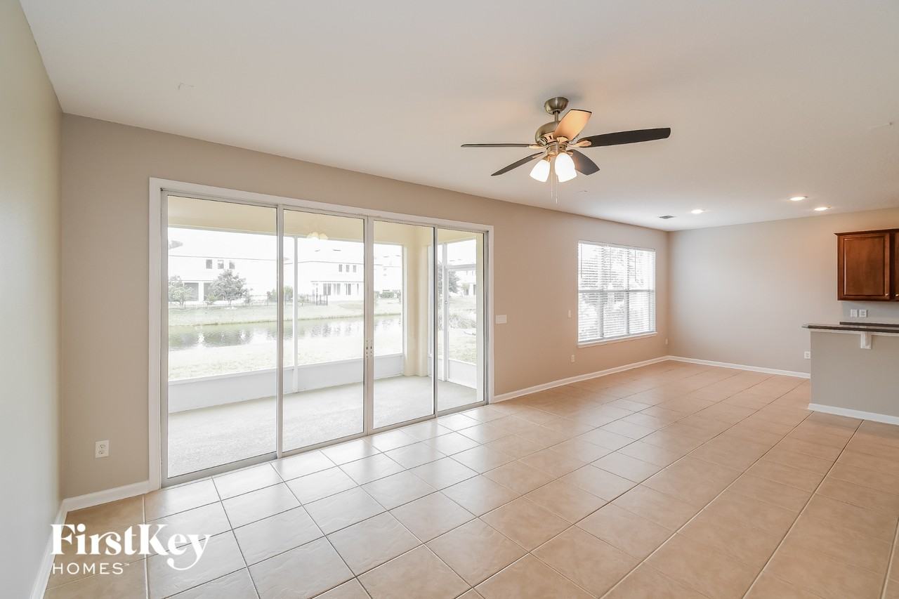 8327 Highgate Dr - Photo 3 of 15