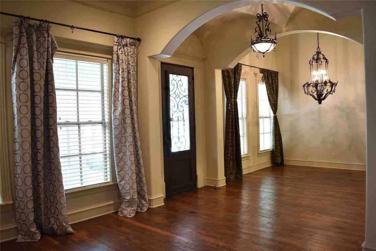 1625 Fountain Pass Dr - Photo 2 of 36