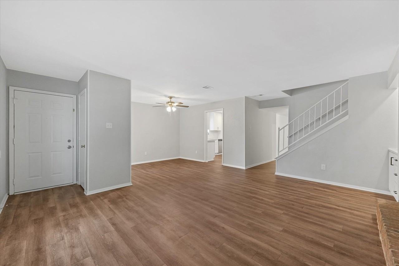 4005 Ridgebrook Dr - Photo 5 of 18