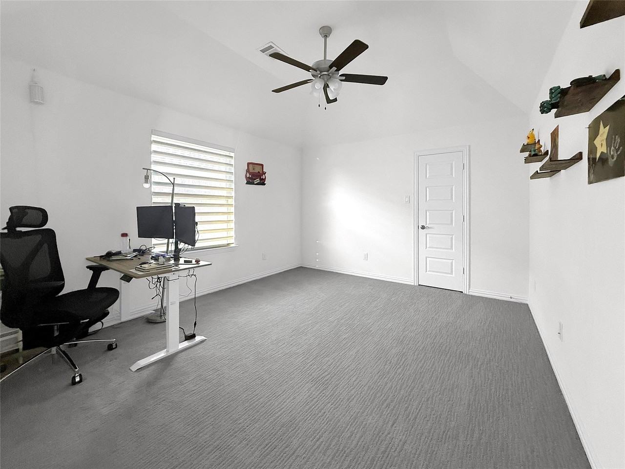 14550 Gentle Breeze Rd - Photo 7 of 20
