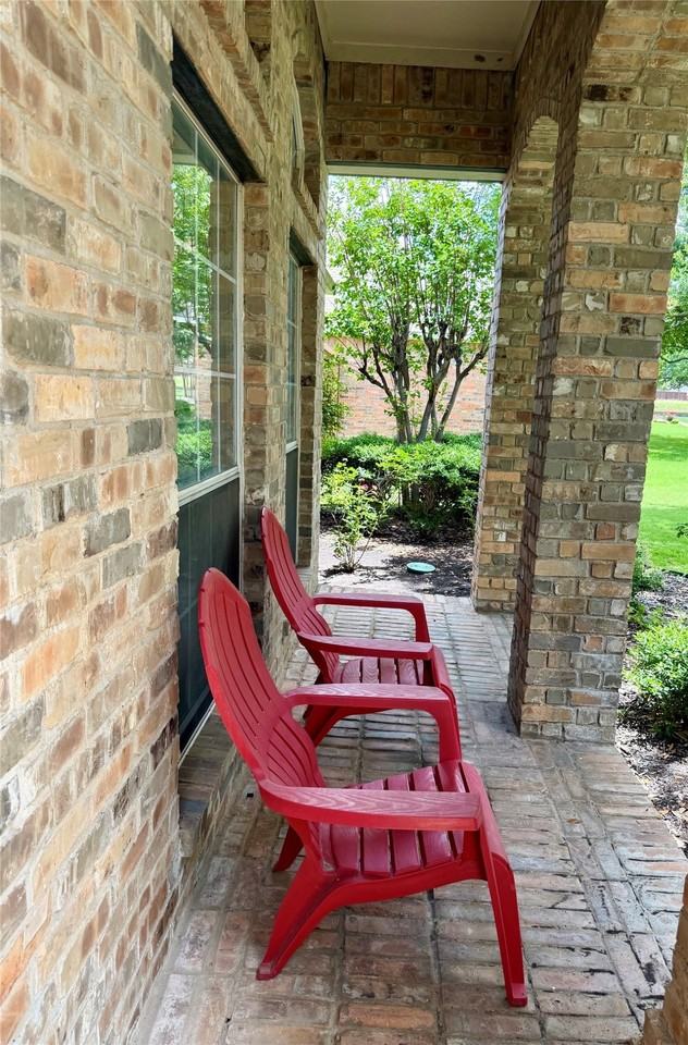 4309 Wingren Dr - Photo 3 of 32