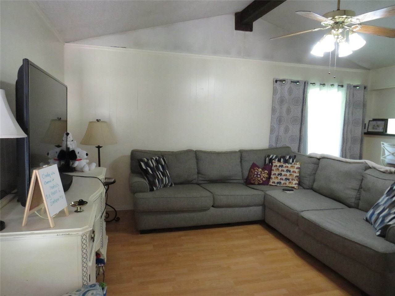 3308 Spring Valley Dr - Photo 6 of 34