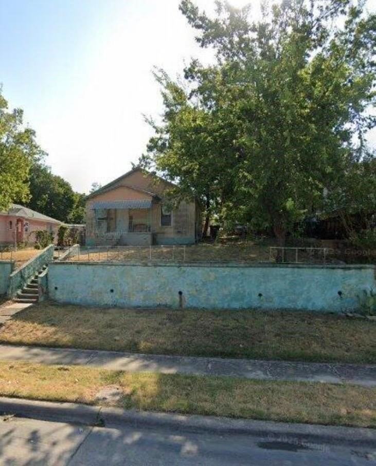 3204 Prospect Ave