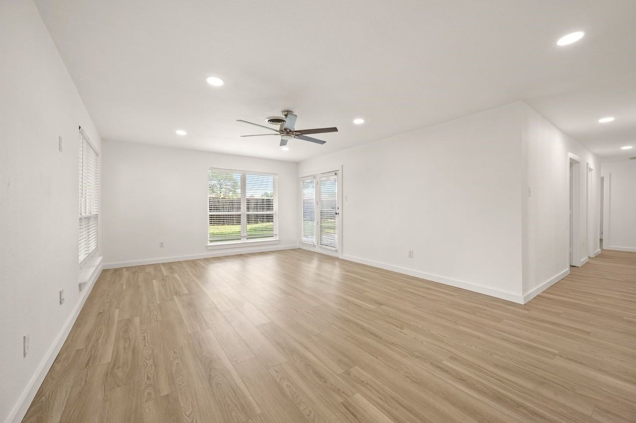 840 Edgehill Dr - Photo 3 of 18