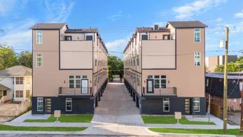 featured image of 723 W 10th St #109