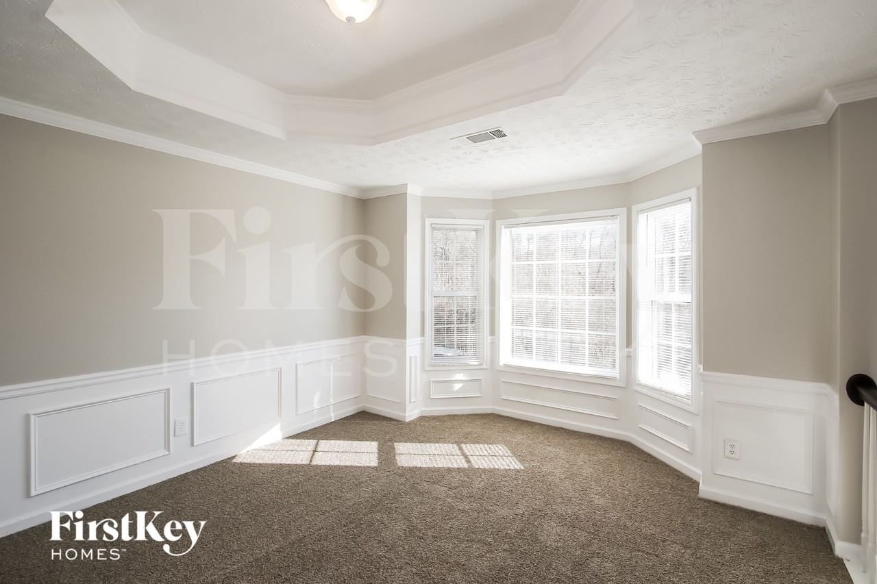 229 Springbrook Ct - Photo 6 of 18