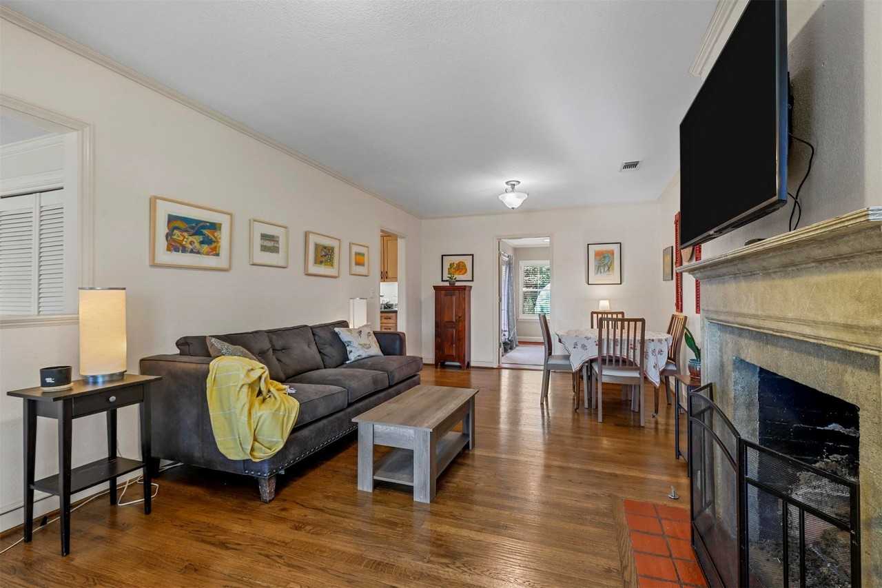 6312 Malvey Ave - Photo 4 of 30