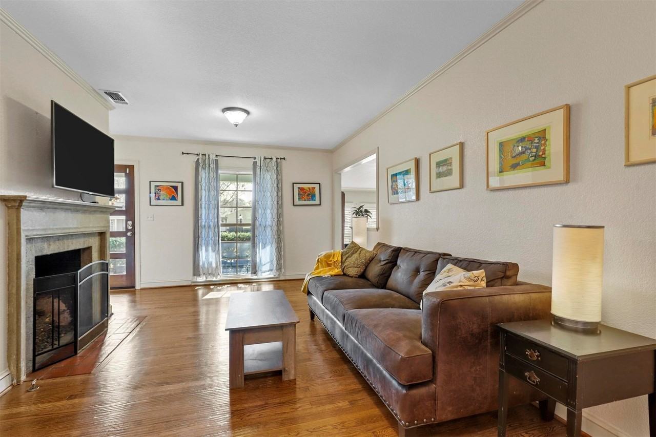 6312 Malvey Ave - Photo 6 of 30
