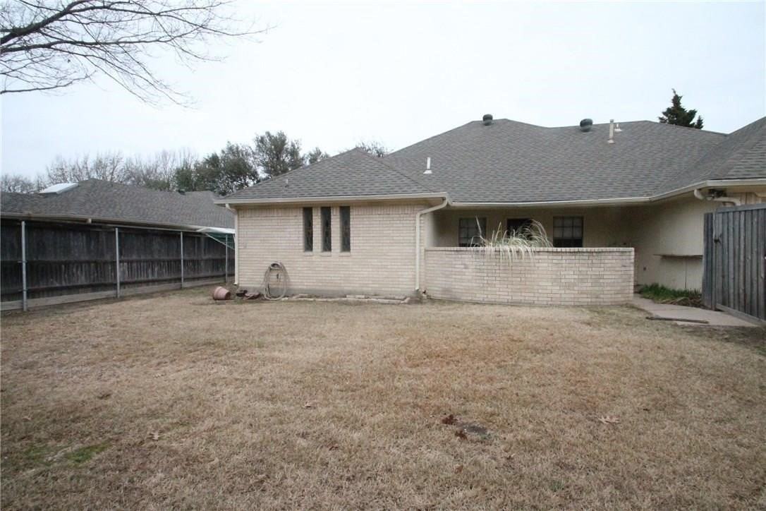 4108 Mesa Dr - Photo 2 of 36