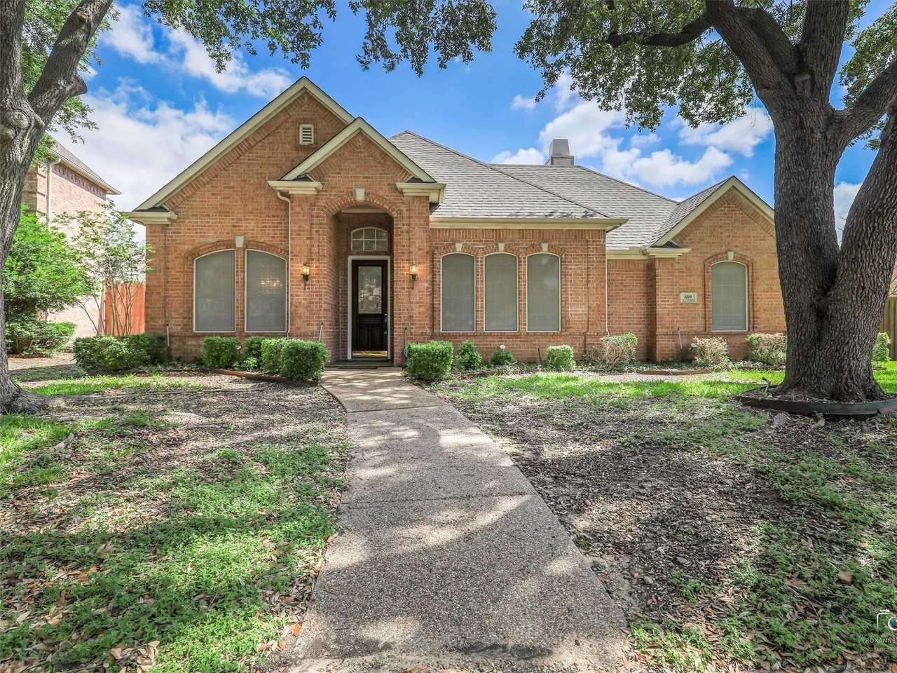 609 Sunningdale