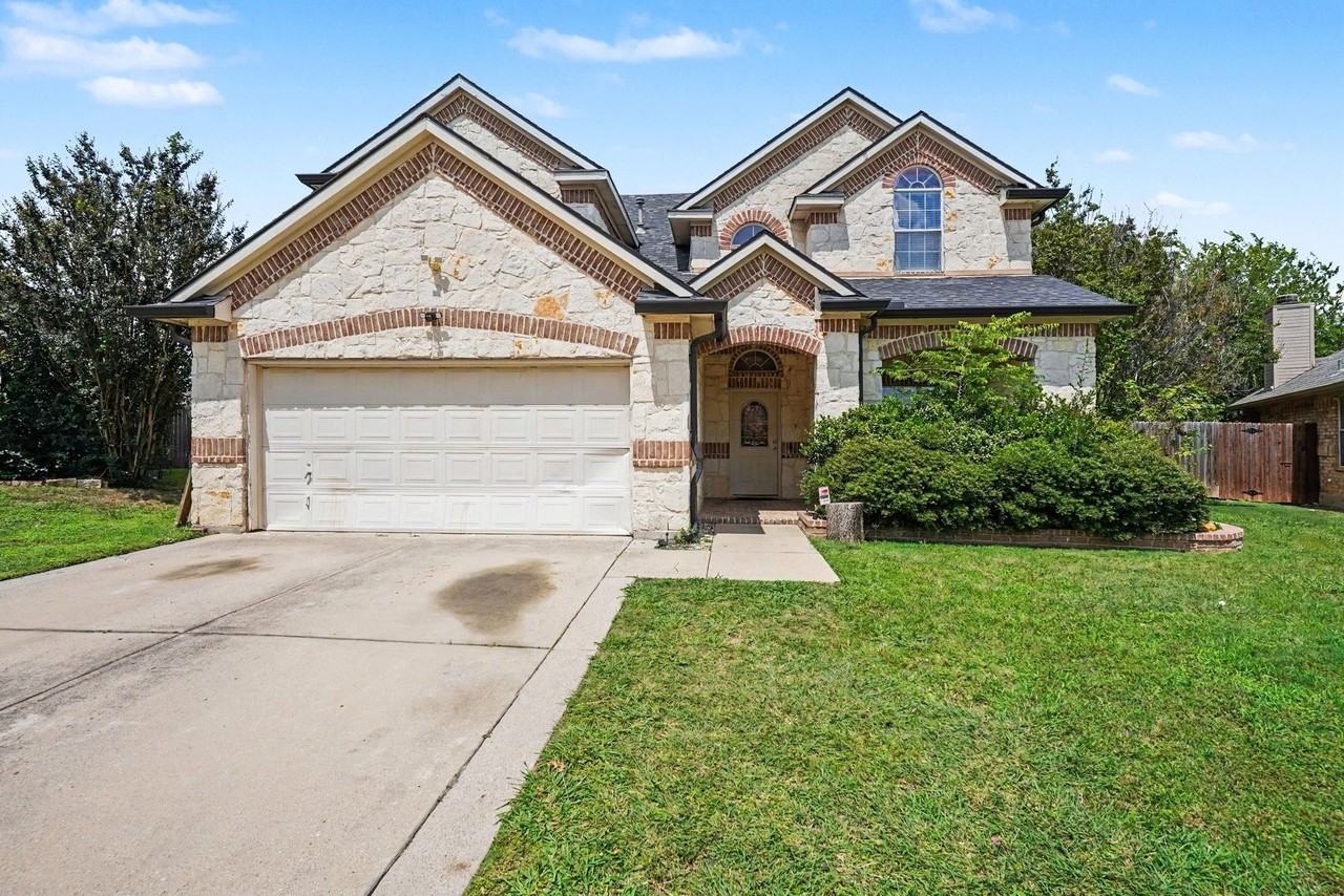 8660 Lariat Cir - Photo 2 of 40