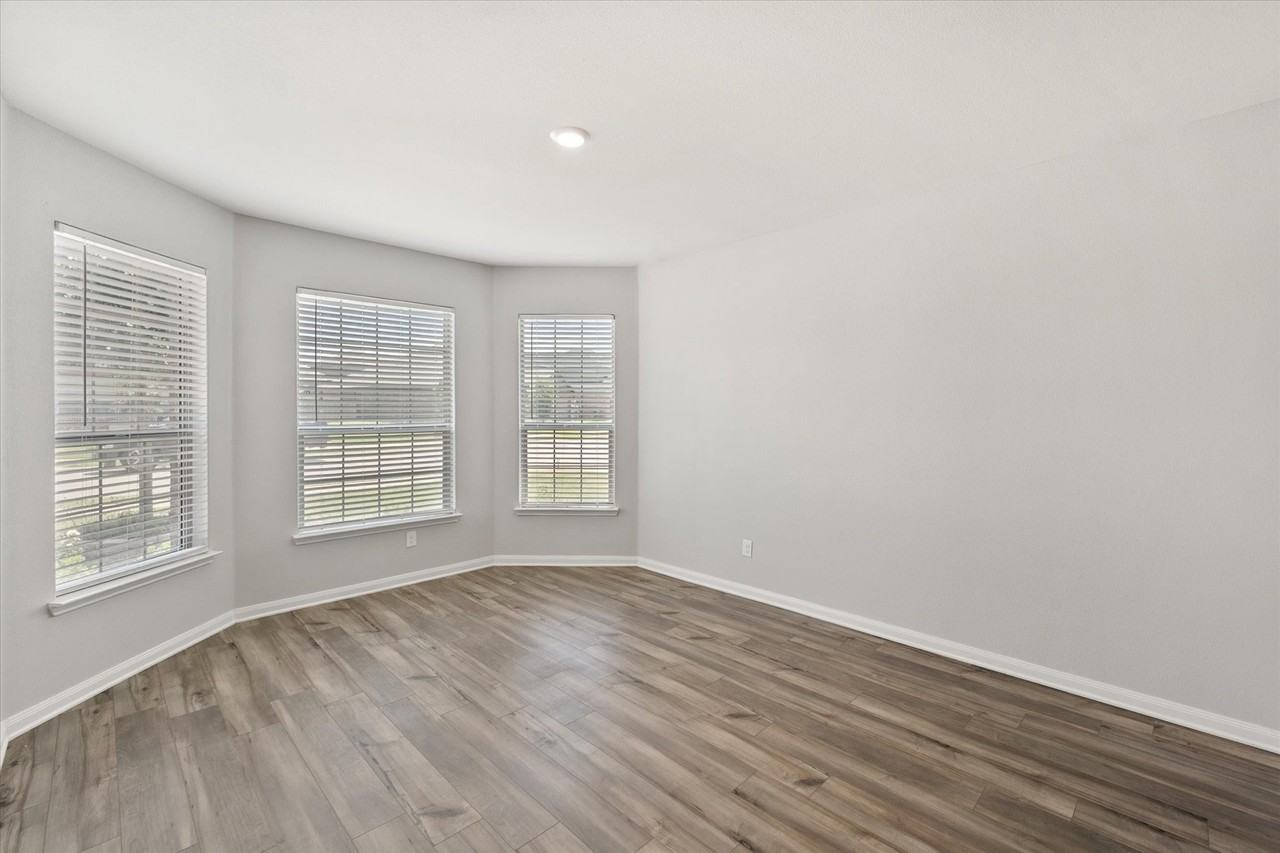 4004 Millau Ln - Photo 6 of 28