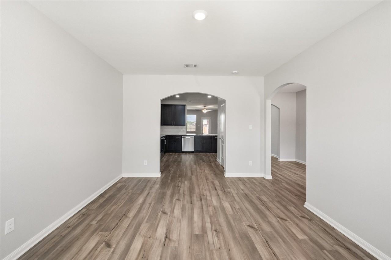 4004 Millau Ln - Photo 7 of 28