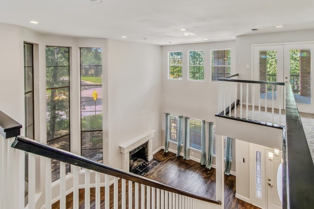 102 Pebble Beach Dr - Photo 3 of 22