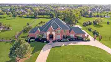 featured image of 1561 Winding Creek Rd