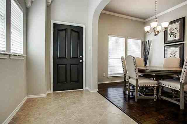 8928 Manana St - Photo 4 of 25