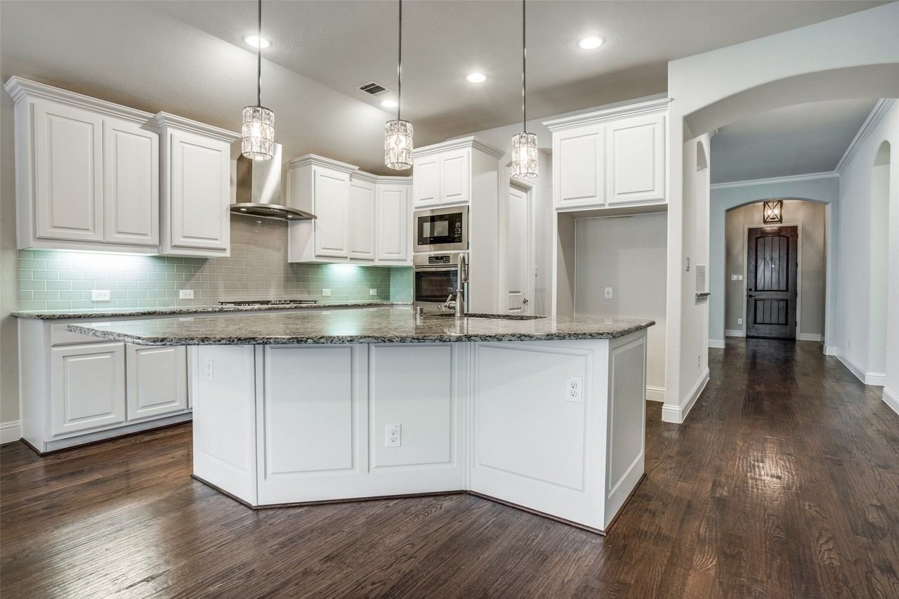 2348 Mare Rd - Photo 3 of 21