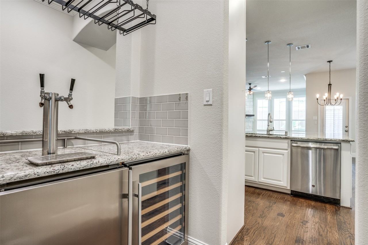 2348 Mare Rd - Photo 6 of 21