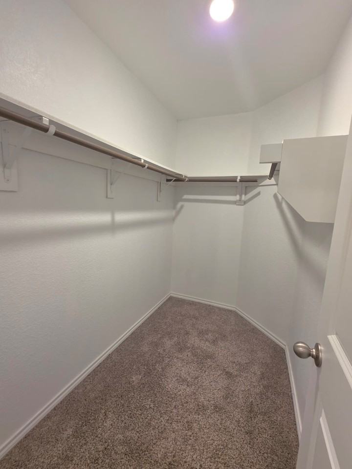 1215 Knoll Dr - Photo 5 of 8