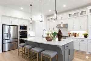 featured image of 1711 Veneto Dr
