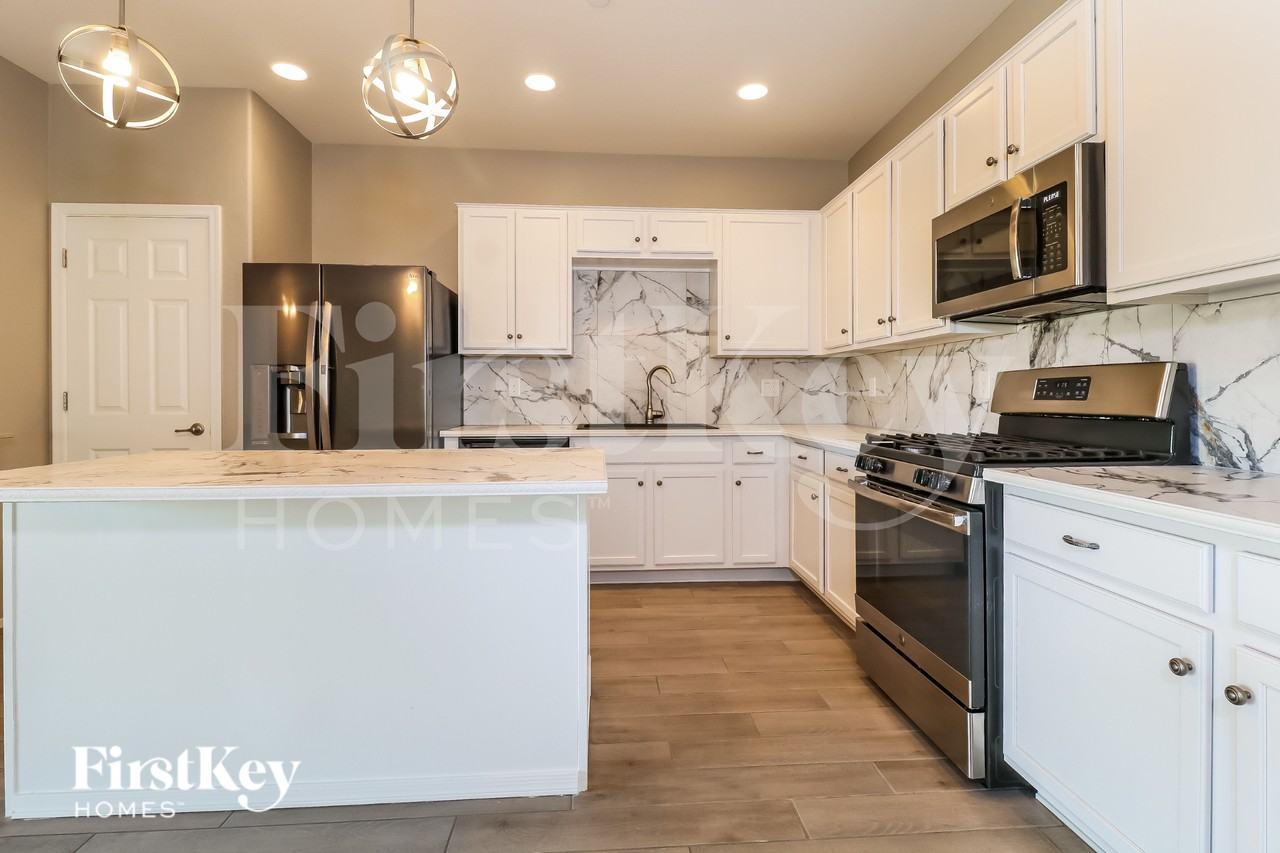 21380 W Monte Vista Rd - Photo 7 of 18