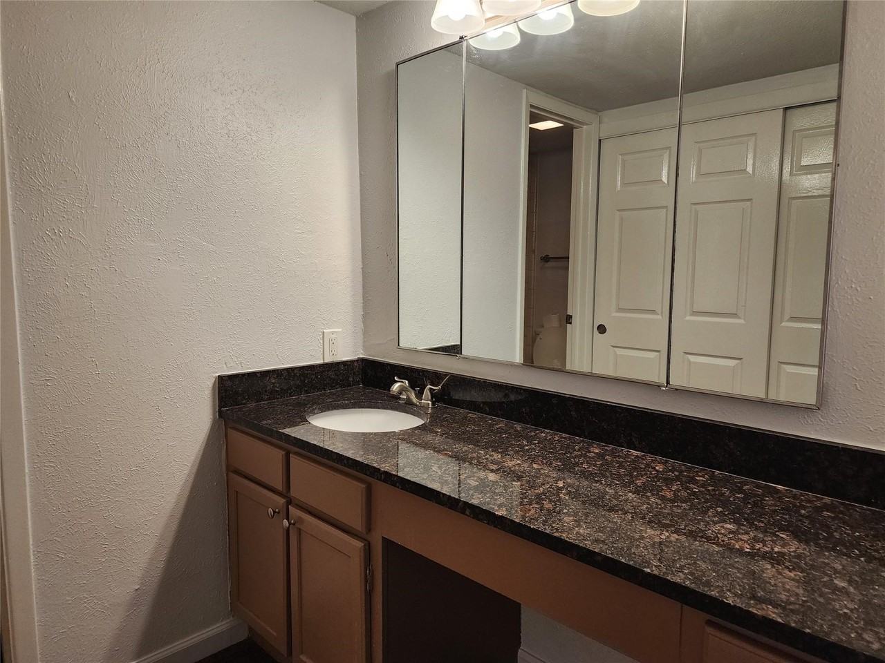 4551 N O Connor Rd #1268 - Photo 6 of 11