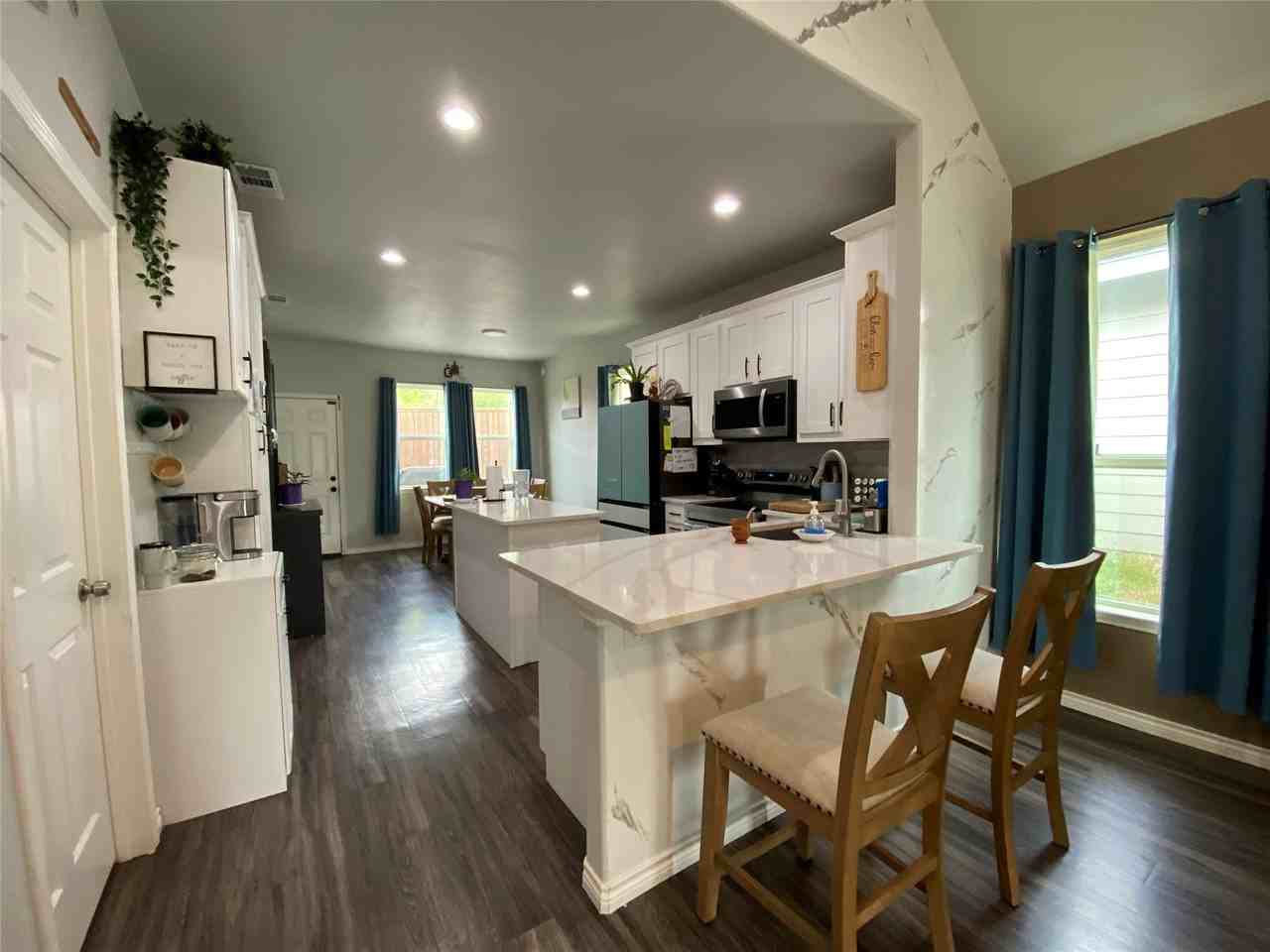2214 Gordon St - Photo 7 of 28