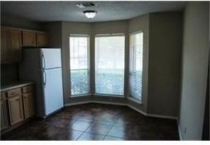 325 Angelina Dr - Photo 3 of 8