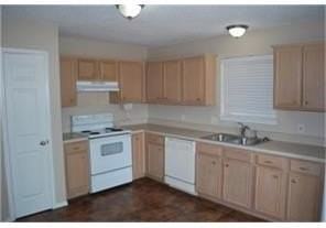 325 Angelina Dr - Photo 4 of 8