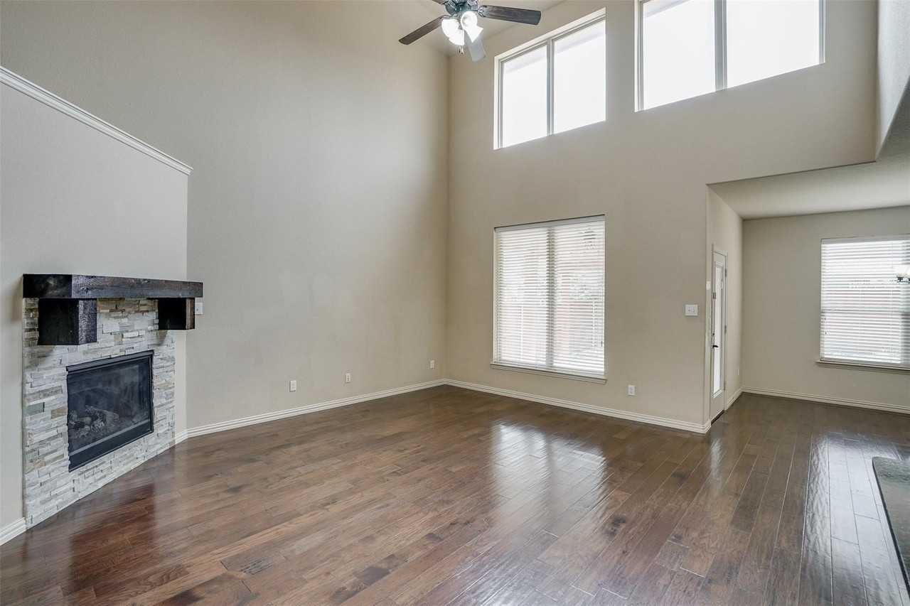 8813 Denstone Dr - Photo 3 of 29