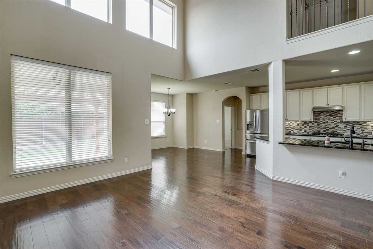 8813 Denstone Dr - Photo 5 of 29