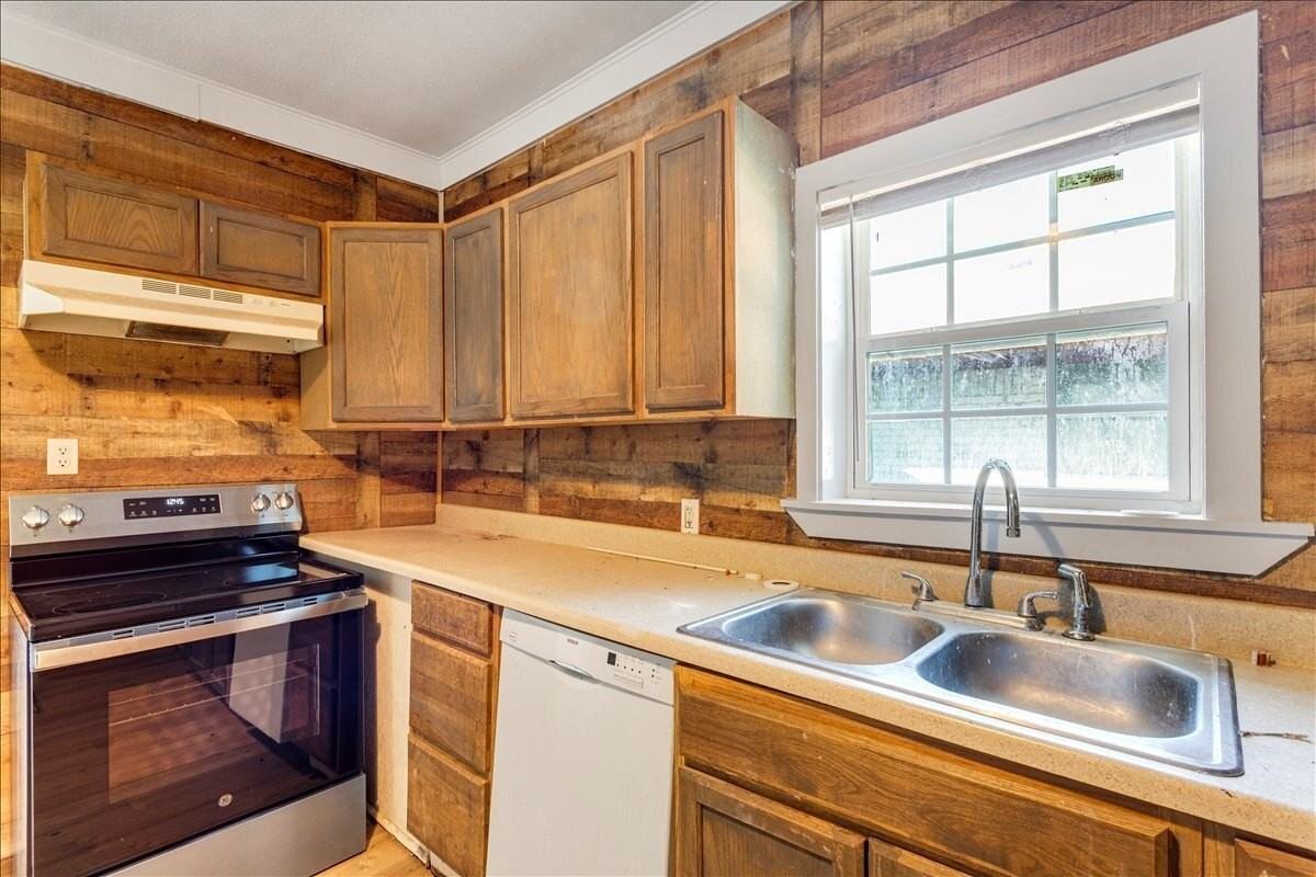 917 W Crawford St - Photo 6 of 15
