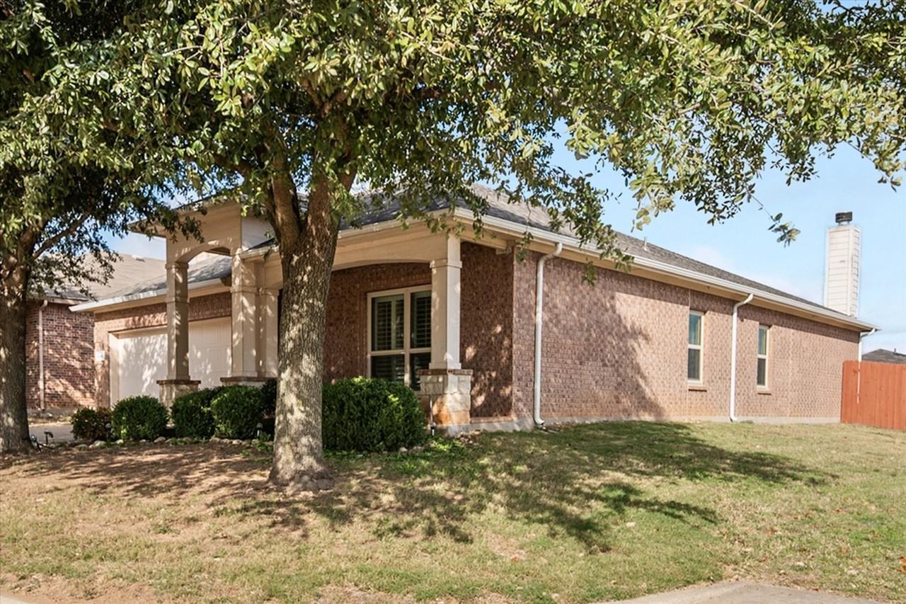 1449 Elkford Ln - Photo 3 of 30