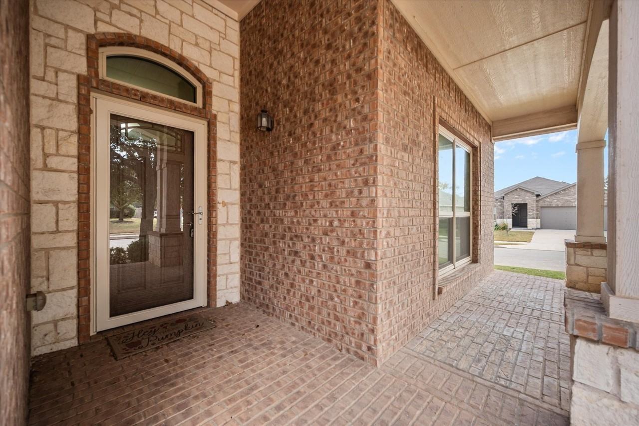 1449 Elkford Ln - Photo 4 of 30