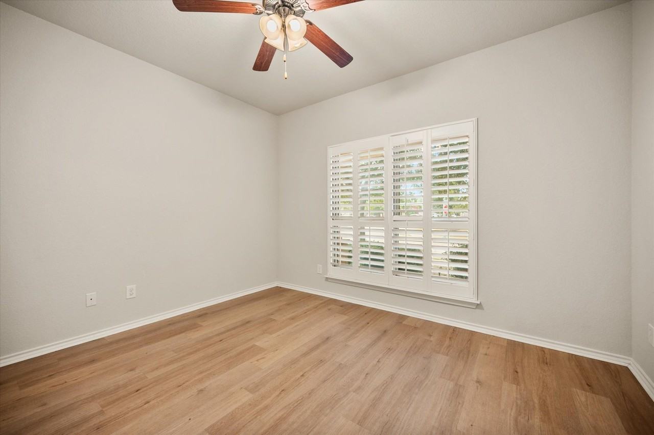 1449 Elkford Ln - Photo 7 of 30