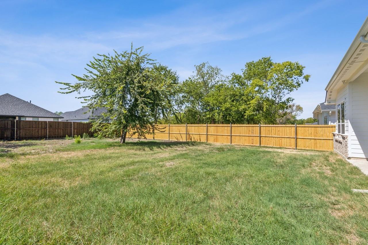 4617 Pickett St - Photo 2 of 28