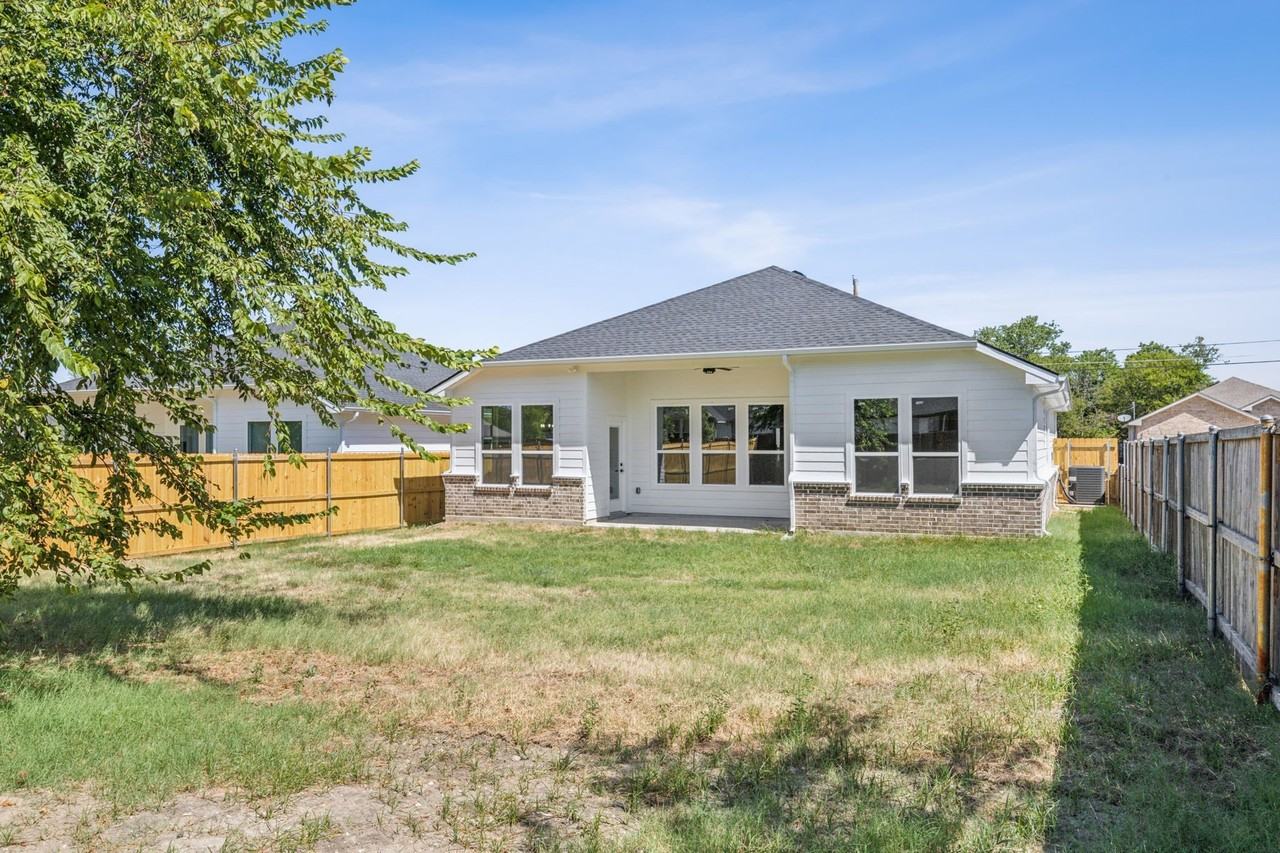 4617 Pickett St - Photo 3 of 28