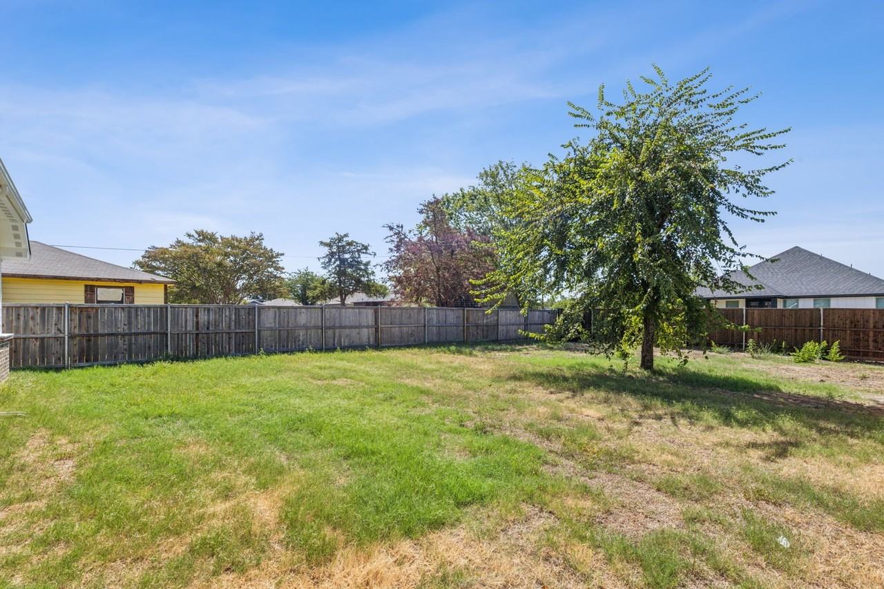 4617 Pickett St - Photo 4 of 28
