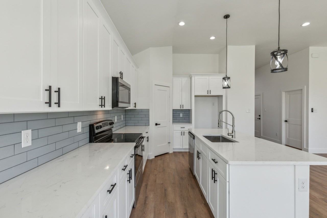 4617 Pickett St - Photo 6 of 28