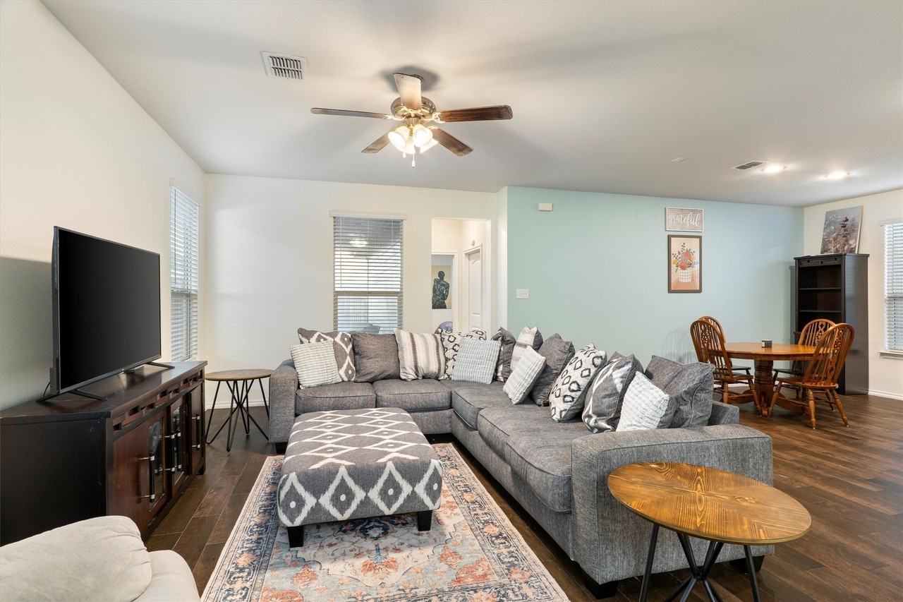 1025 Mason St - Photo 5 of 29