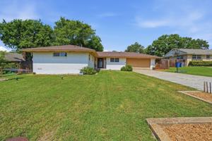 featured image of 5017 Fox Hill Ln